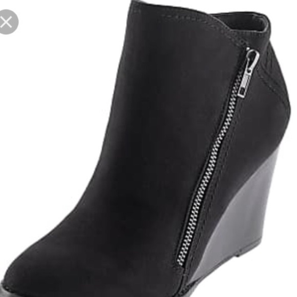 Ruff Hewn Holley Black Wedge Boots size 9